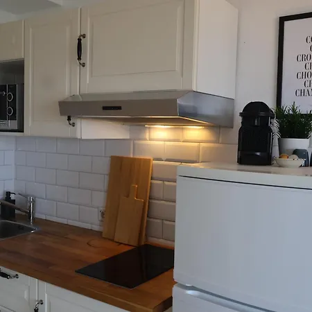 Exklusive Studio-apartments Mit Balkon *